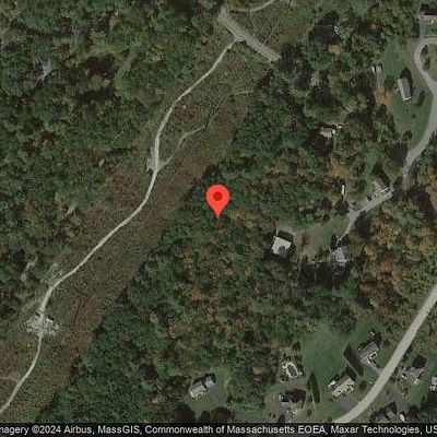 173 Bush Hill Rd, Hudson, NH 03051