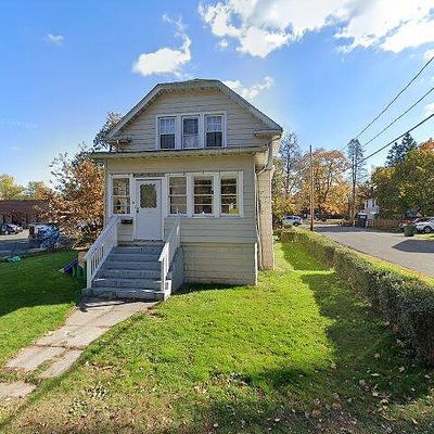 18 Woodhouse Ave, Wallingford, CT 06492