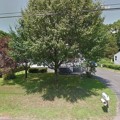 19 Brookfield Rd, East Haven, CT 06512