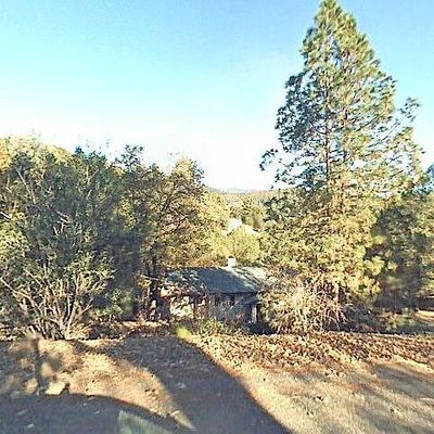 19247 Canyon Dr, Tuolumne, CA 95379