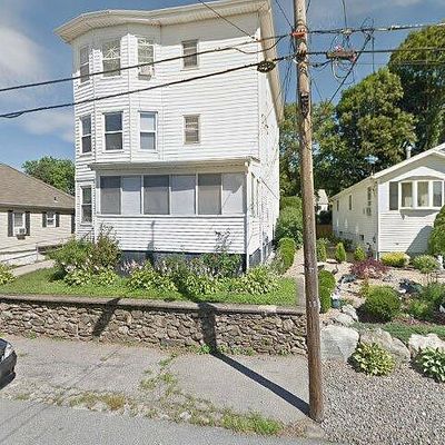 30 Cumberland St, Cumberland, RI 02864