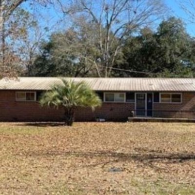 22660 Circle Dr, Robertsdale, AL 36567