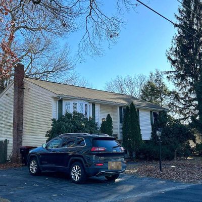 35 Donna St, Brockton, MA 02302