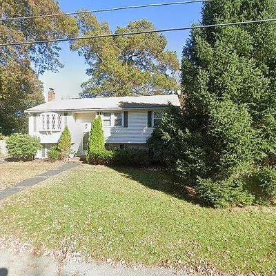 35 Donna St, Brockton, MA 02302