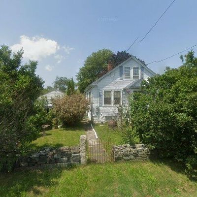 36 Seaview Ave, Fairhaven, MA 02719