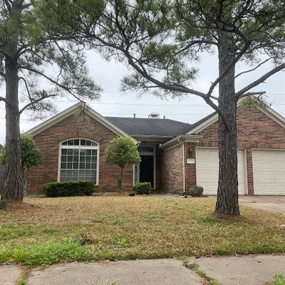 3915 Summerfield Dr, Pearland, TX 77584