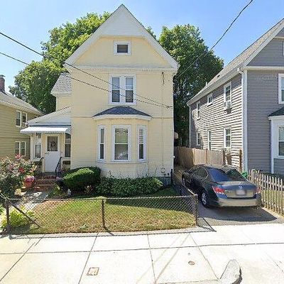 40 Cleveland St, Hyde Park, MA 02136