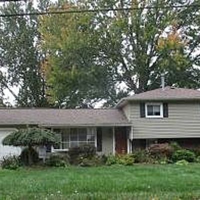 3086 Bancroft Rd, Fairlawn, OH 44333