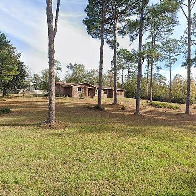 407 Vine St, Wiggins, MS 39577