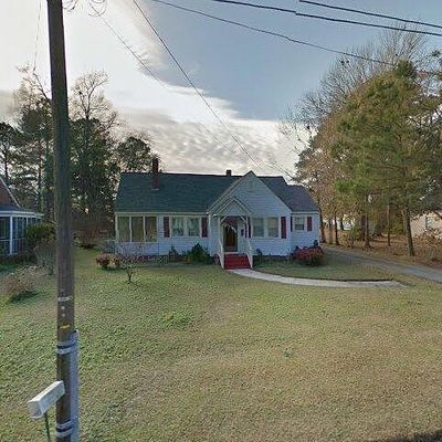 414 S Raleigh St, Wallace, NC 28466