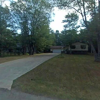 44 Longyear Dr, Negaunee, MI 49866