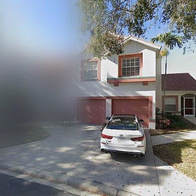 613 Windsor Sq, Naples, FL 34104