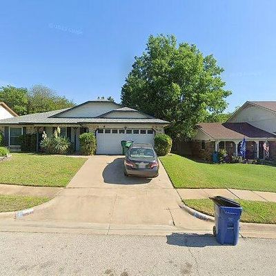 6525 Highview Ter, Watauga, TX 76148