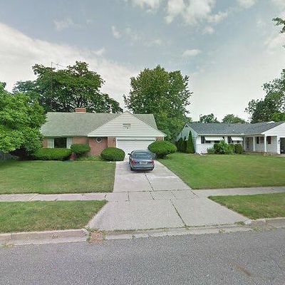 534 Mcpherson Ave, Lansing, MI 48915