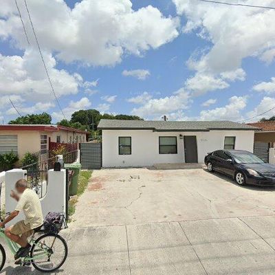 5535 E 4 Th Ave, Hialeah, FL 33013