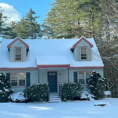 8 Autumn Dr, Concord, NH 03301