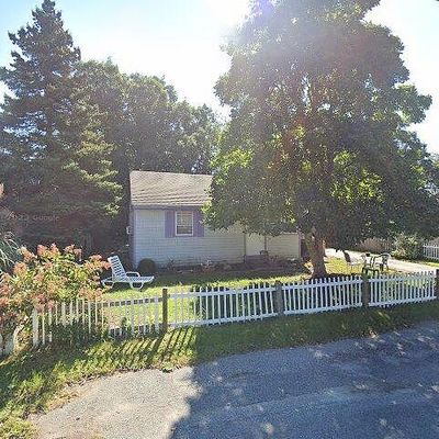 91 Baxter Rd, Hyannis, MA 02601