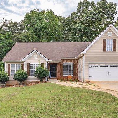 57 Terrace Ridge Dr, Commerce, GA 30529