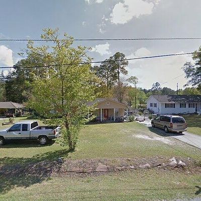 808 Par St, Douglas, GA 31533