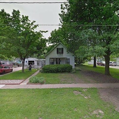 827 E Jackson Ave, Des Moines, IA 50315