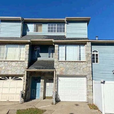 10 Temple Ct, Staten Island, NY 10314