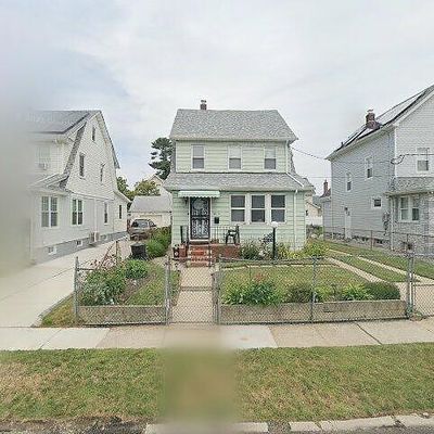 10035 207 Th St, Queens Village, NY 11429