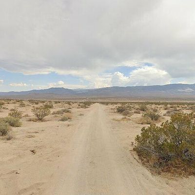 10176 Santa Fe Rd, Lucerne Valley, CA 92356