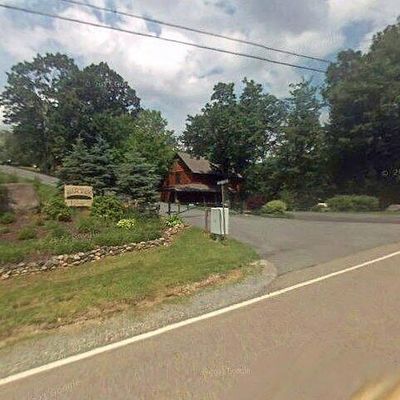 102 Maple Brook Ln, Roan Mountain, TN 37687