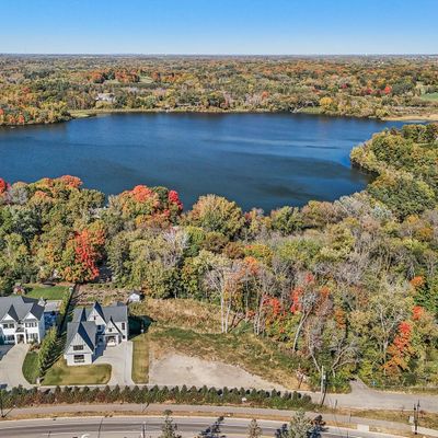 1040 Old Long Lake Rd, Wayzata, MN 55391