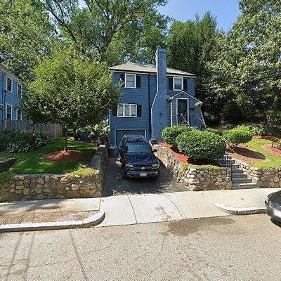 11 Braeburn Rd, Hyde Park, MA 02136