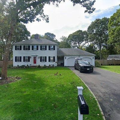 111 Knowlton Ln, Marstons Mills, MA 02648