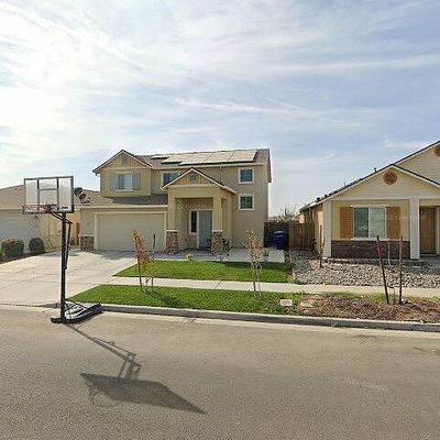 1430 Greenbrier Dr, Hanford, CA 93230