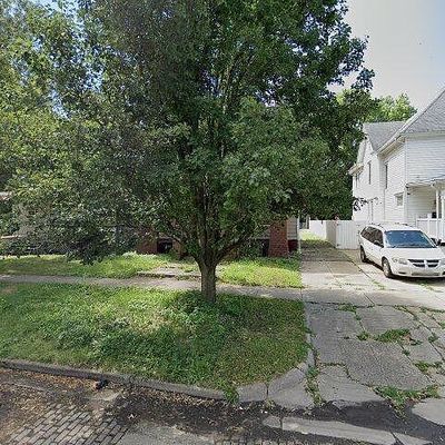 1353 E William St, Decatur, IL 62521