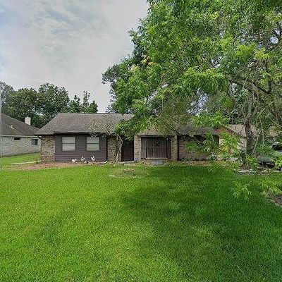 1818 Chart Dr, Crosby, TX 77532