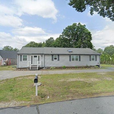 2 Lakeview Rd, Millbury, MA 01527