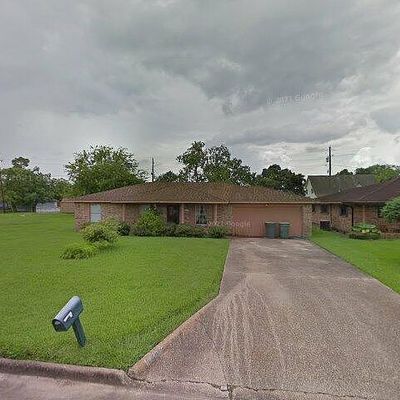 2285 Rampart St, Beaumont, TX 77705