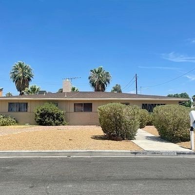 2304 Llewellyn Dr, Las Vegas, NV 89102