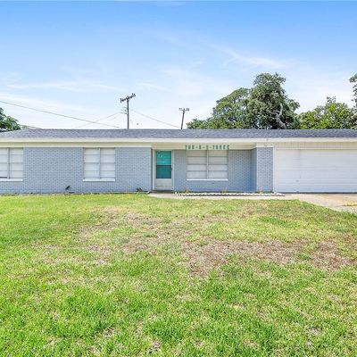 2003 Bay Ave, Rockport, TX 78382