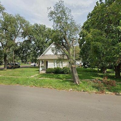 202 S Grand Ave, Eldon, MO 65026