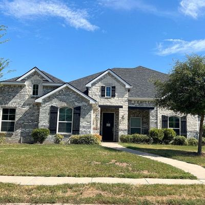 211 Debbie Way, Red Oak, TX 75154