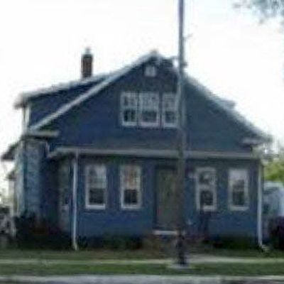 213 E Main St, Belle Plaine, MN 56011