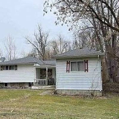 276 Georgia Dr, Lapeer, MI 48446