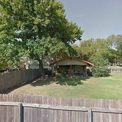 3 Donna Dr, Uvalde, TX 78801