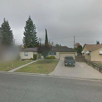 2438 W Vassar Ave, Visalia, CA 93277