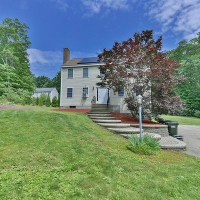 26 Airport Rd, Dudley, MA 01571