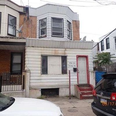 3574 Emerald St, Philadelphia, PA 19134