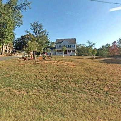 378 Knollcrest Dr, Pinnacle, NC 27043