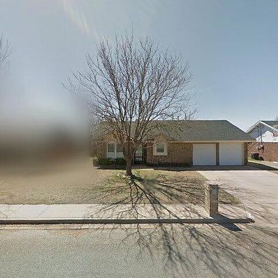 312 Douglas St, Levelland, TX 79336
