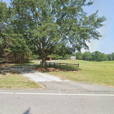 315 W Pine Grove Rd, Fair Play, SC 29643