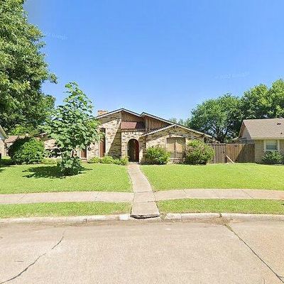 421 Quintana Dr, Garland, TX 75043